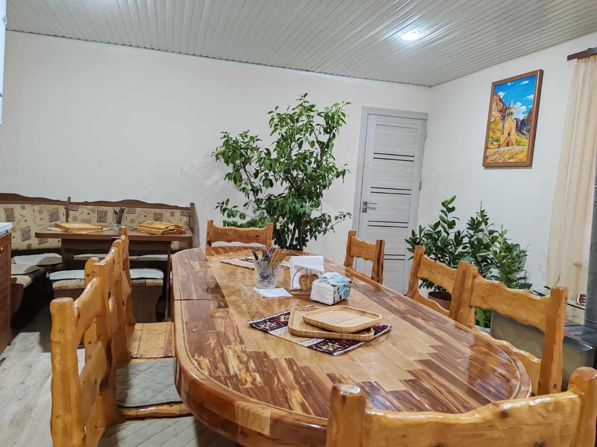 Готель Sun House Yeghegnadzor Екстер'єр фото